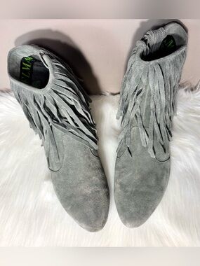 SAM EDELMAN Grey Suede Fringe Ankle Boots